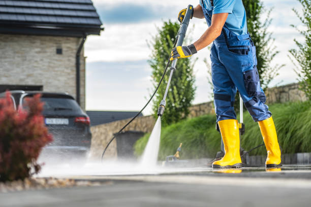 Why Choose Our Certified Pressure Washing Experts for Your Project Needs in Ilchester, MD?